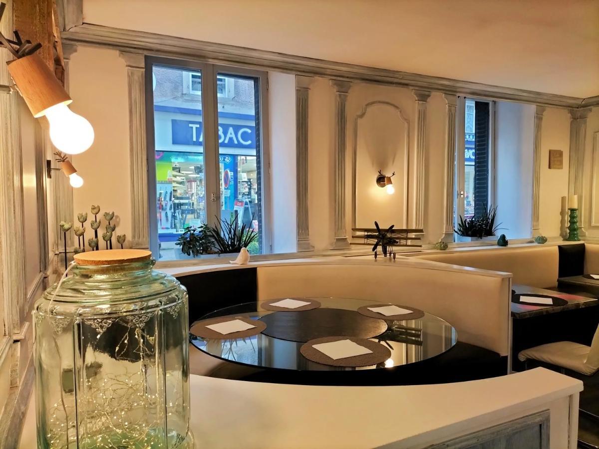 בורבון-לה-בה Hotel Restaurant Herard מראה חיצוני תמונה