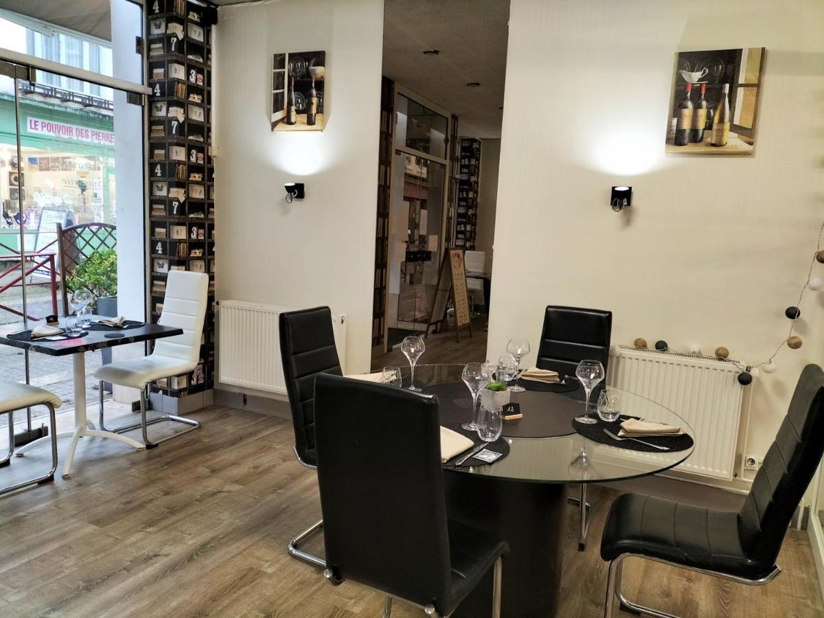 בורבון-לה-בה Hotel Restaurant Herard מראה חיצוני תמונה